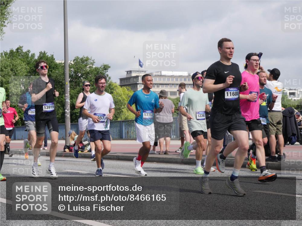 29.06.2025 - hella hamburg halbmarathon Luisa Fischer http://msf.ph/oto/8466165 29.06.2025 09:57:24 Kennedybrücke 174, 1267, 13919, 290, 17753, 267, 12367, 11688, 7033, 1817, 2222, 2367, 2561, 2670, 2816, 3562, 4017, 5447, 6290, 6978, 6991, 7274, 7335, 7908, 8482, 8698, 8916, 8981, 9038, 9710, 9924, 10057 meine-sportfotos.de