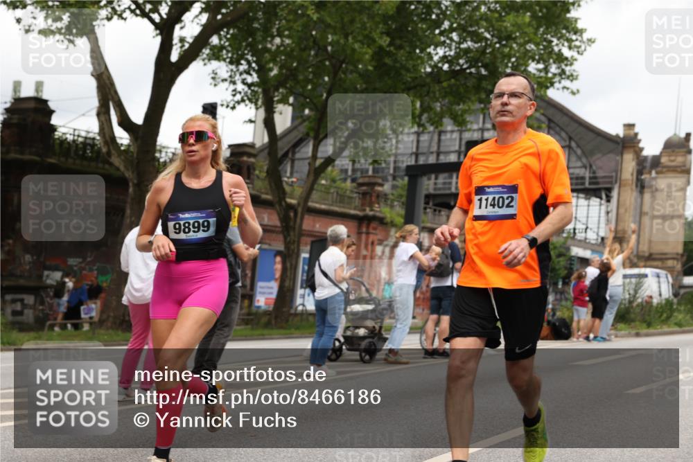 29.06.2025 - hella hamburg halbmarathon Yannick Fuchs http://msf.ph/oto/8466186 29.06.2025 10:57:16 20KM 1126, 1184, 1722, 1724, 1881, 1992, 2424, 2582, 3182, 3248, 3360, 3625, 4370, 4538, 4665, 5058, 5511, 5653, 5708, 5734, 5763, 6142, 6631, 6966, 7243, 7333, 8176, 8469, 8478, 8721, 8822, 9124, 9439, 9554, 9681, 9899, 10128, 10866, 11402, 12004, 12513, 12836, 13528, 13551, 13739, 14313, 15137, 15516, 15550, 16371, 16420, 16478, 16540, 16872, 17045, 17757, 17818, 17890, 18028, 18355, 18359, 18452, 18999, 19241 meine-sportfotos.de