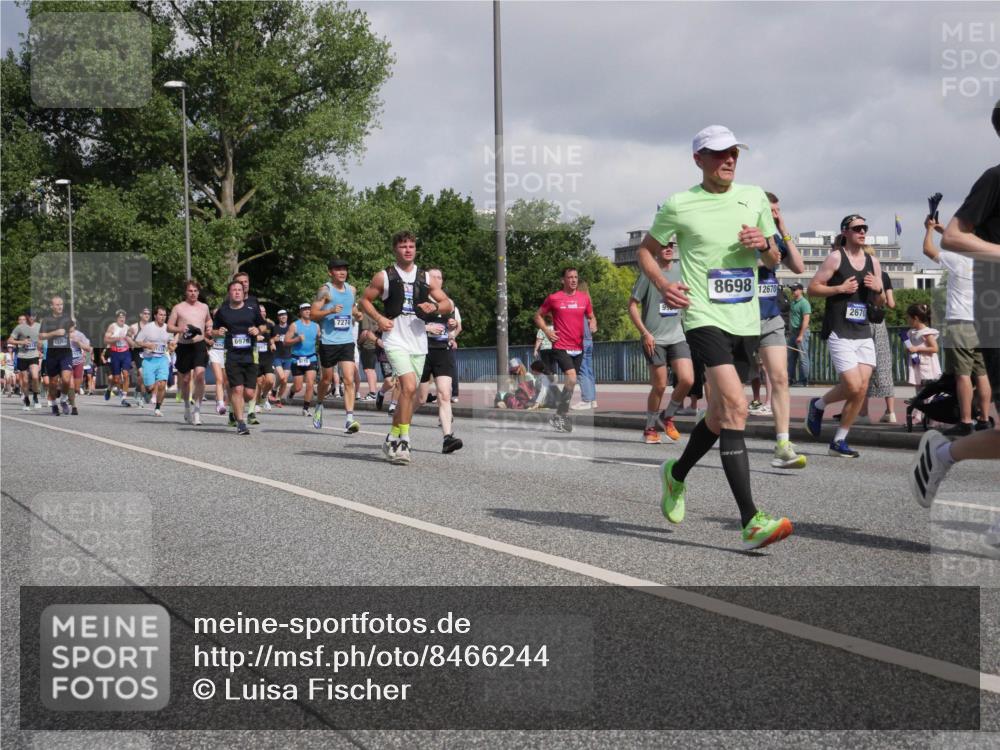 29.06.2025 - hella hamburg halbmarathon Luisa Fischer http://msf.ph/oto/8466244 29.06.2025 09:57:26 Kennedybrücke 1270, 6978, 7274, 8698, 12670, 2670, 1817, 2222, 2367, 2670, 2816, 2955, 6290, 6978, 6991, 7274, 7335, 7908, 8482, 8698, 8916, 8981, 9038, 9710, 9924, 10057 meine-sportfotos.de