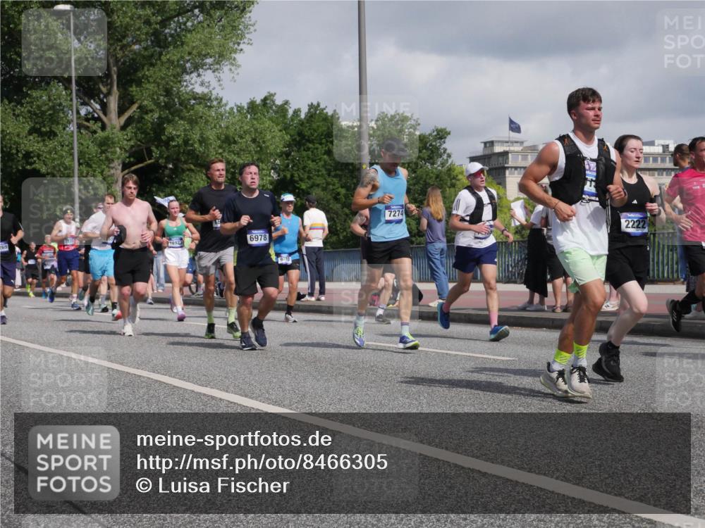 29.06.2025 - hella hamburg halbmarathon Luisa Fischer http://msf.ph/oto/8466305 29.06.2025 09:57:27 Kennedybrücke 269, 18923, 6978, 9710, 7274, 2222, 1817, 2222, 2367, 2670, 2816, 2955, 6290, 6978, 6991, 7274, 7335, 7908, 8698, 8916, 8981, 9038, 9710, 9924, 10057 meine-sportfotos.de
