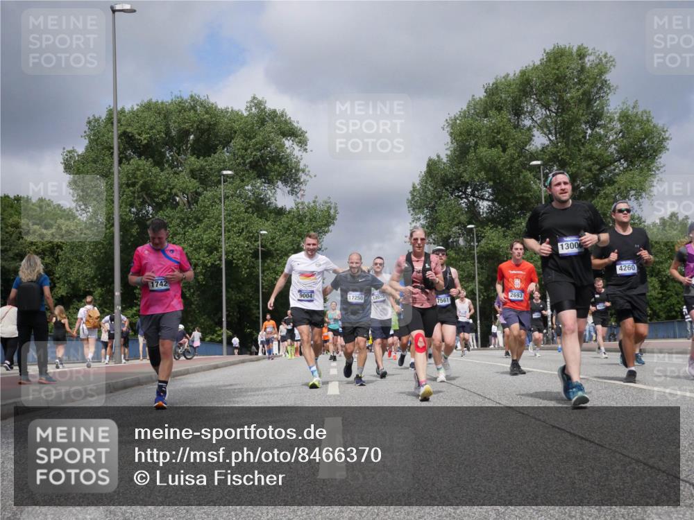 29.06.2025 - hella hamburg halbmarathon Luisa Fischer http://msf.ph/oto/8466370 29.06.2025 10:42:00 Kennedybrücke 1742, 9004, 2693, 17250, 12028, 7561, 1300, 4260, 1457, 1721, 2113, 2486, 2693, 2786, 3216, 3242, 4139, 4155, 4259, 4260, 5085, 5089, 5155, 5161, 7117, 7561, 8635, 8747, 9004 meine-sportfotos.de