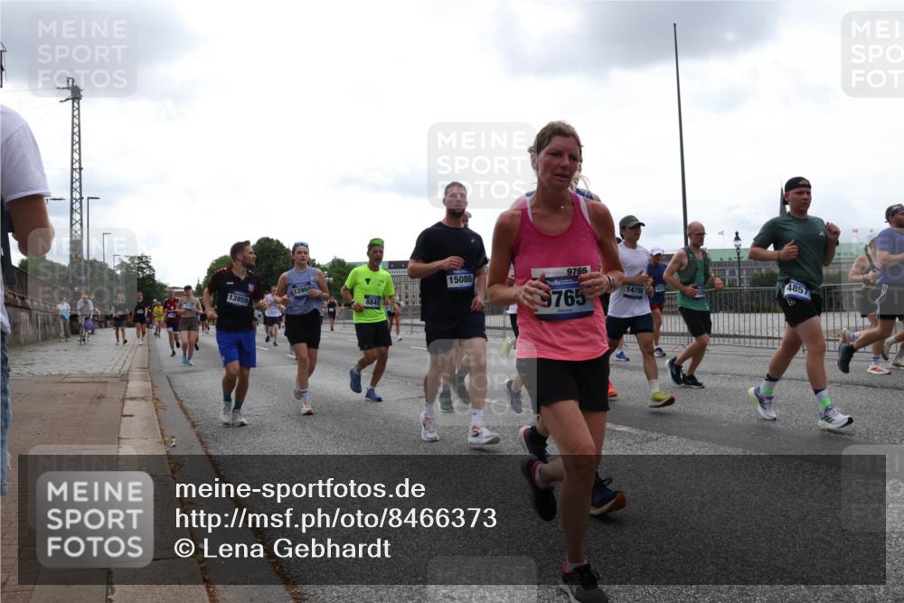 29.06.2025 - hella hamburg halbmarathon Lena Gebhardt http://msf.ph/oto/8466373 29.06.2025 10:32:31 Lombardsbrücke 13959, 13960, 8840, 15086, 9765, 9765, 14788, 3, 4857, 1199, 1237, 1311, 1640, 1987, 2059, 2349, 2943, 3022, 3365, 3653, 3660, 3670, 3707, 3753, 3778, 3822, 4314, 4365, 4446, 4605, 4857, 4924, 5496, 5658, 5743, 5783, 5871, 5941, 6218, 6228, 6252, 6312, 6315, 7135, 7239, 7308, 7309, 7344, 7387, 7468, 7531, 7535, 7570, 7633, 7702, 7749, 7750, 7789, 8124, 8127, 8175, 8303, 8625, 8787, 8840, 8914, 8993, 9010, 9125, 9188, 9206, 10002, 10013, 10048, 10277 meine-sportfotos.de