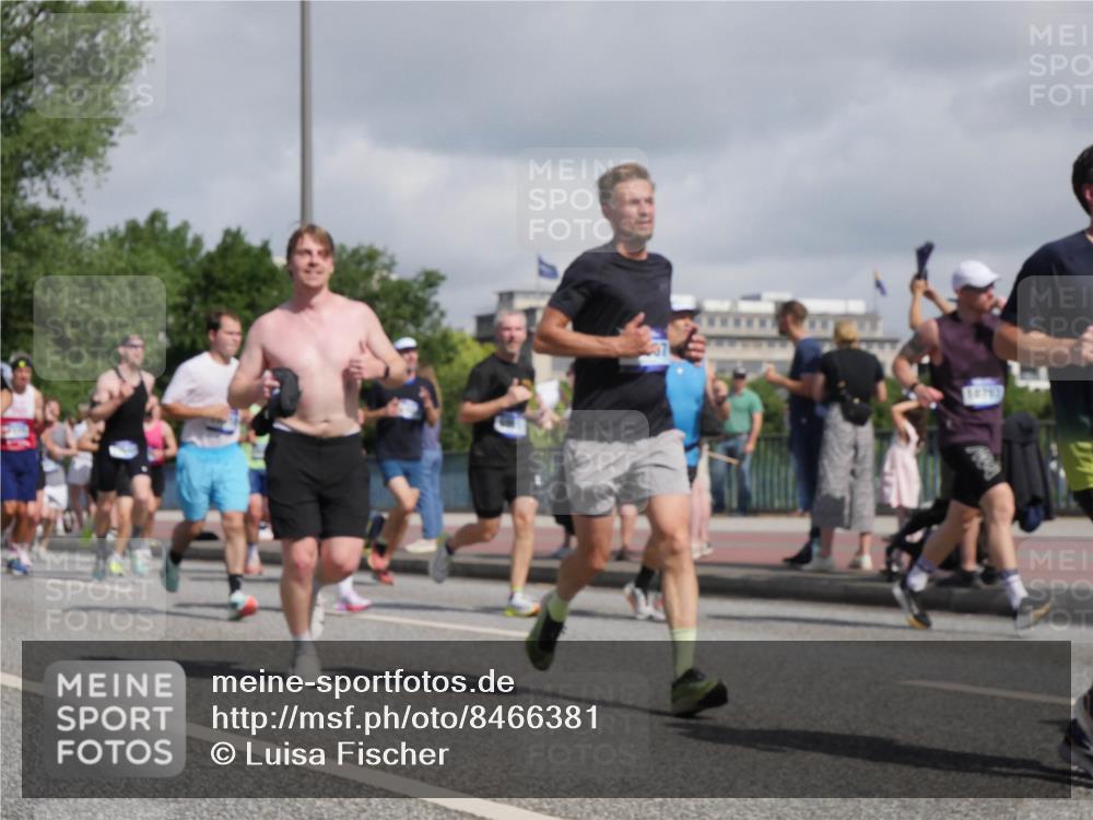 29.06.2025 - hella hamburg halbmarathon Luisa Fischer http://msf.ph/oto/8466381 29.06.2025 09:57:29 Kennedybrücke 14762, 1817, 2222, 2670, 2816, 2955, 6978, 6991, 7274, 7335, 7508, 7908, 8657, 8981, 9038, 9710, 9924, 9931 meine-sportfotos.de