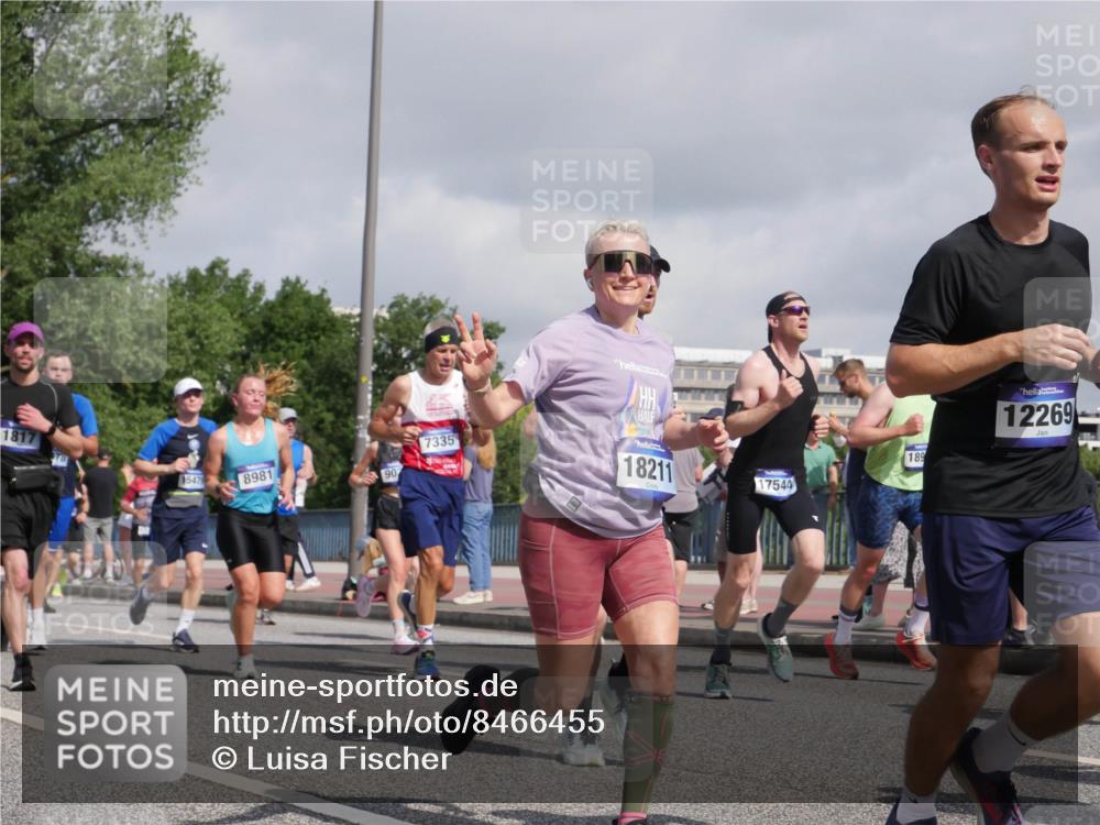 29.06.2025 - hella hamburg halbmarathon Luisa Fischer http://msf.ph/oto/8466455 29.06.2025 09:57:32 Kennedybrücke 1817, 15479, 8981, 90, 7335, 18211, 189, 17544, 12269, 1549, 1817, 2816, 2955, 6389, 6923, 6991, 7335, 7508, 7908, 8657, 8981, 9038, 9661, 9710, 9931 meine-sportfotos.de