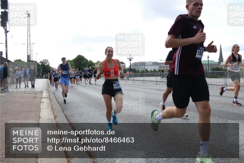 29.06.2025 - hella hamburg halbmarathon Lena Gebhardt http://msf.ph/oto/8466463 29.06.2025 09:55:14 Lombardsbrücke 1200, 1201, 182, 18842, 1200, 1683, 1696, 1706, 1884, 1976, 2207, 2222, 2274, 2287, 2367, 2411, 2592, 2596, 2816, 2955, 3208, 3209, 3258, 3435, 3747, 4093, 4121, 4189, 4832, 5102, 5399, 5638, 5705, 5708, 6027, 6158, 6290, 6389, 6662, 6836, 6923, 6938, 6978, 6991, 7052, 7312, 7335, 7659, 7908, 8117, 8371, 8437, 8487, 8657, 8693, 8889, 8981, 9031, 9093, 9159, 9476, 9661, 9710, 9869, 9931, 11333 meine-sportfotos.de