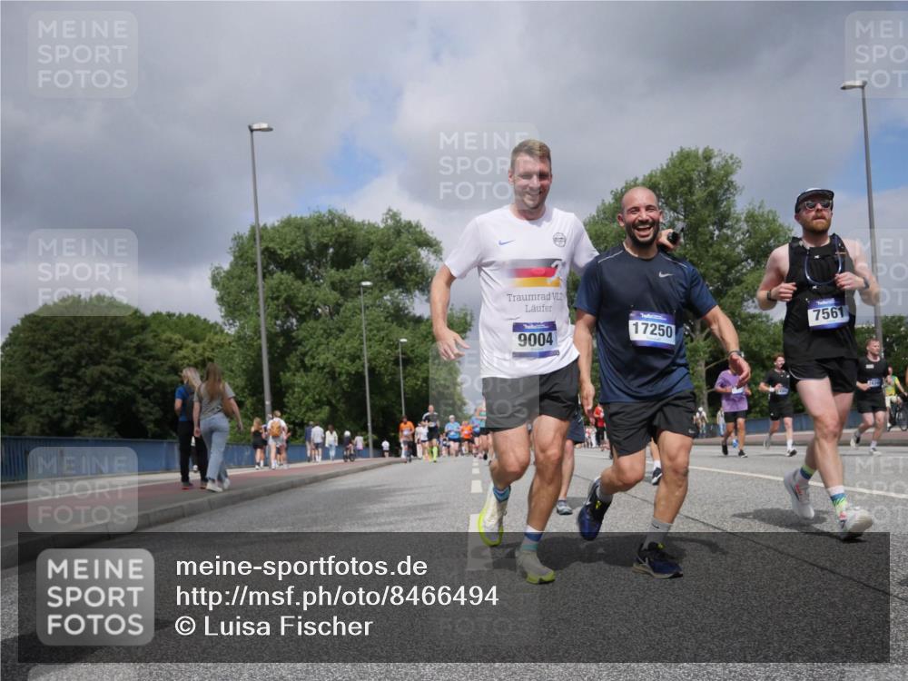 29.06.2025 - hella hamburg halbmarathon Luisa Fischer http://msf.ph/oto/8466494 29.06.2025 10:42:03 Kennedybrücke 9004, 7561, 17250, 1457, 1721, 2486, 2693, 2786, 3216, 4139, 4155, 4259, 4260, 5155, 7561, 9004 meine-sportfotos.de