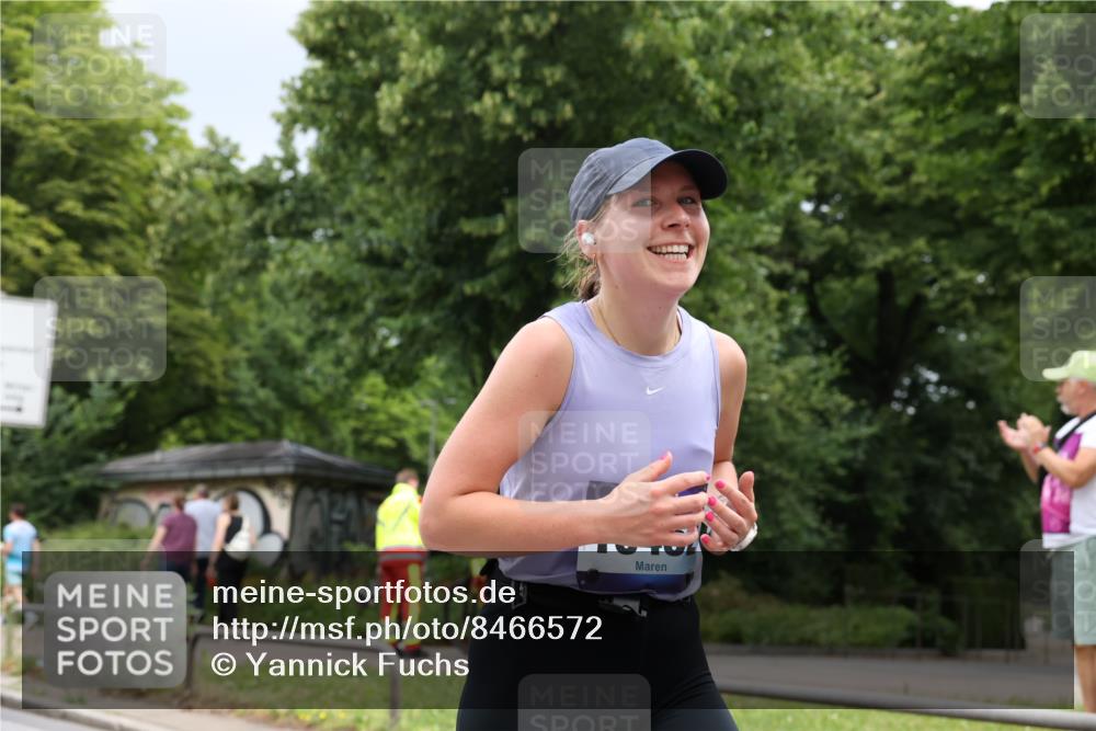 29.06.2025 - hella hamburg halbmarathon Yannick Fuchs http://msf.ph/oto/8466572 29.06.2025 10:57:20 20KM 1126, 1184, 1722, 1724, 1881, 1940, 1992, 2424, 3360, 4370, 4538, 4665, 5058, 5511, 5653, 5708, 5734, 6142, 6631, 7243, 7333, 8176, 8469, 8478, 8822, 9124, 9439, 9554, 9681, 9899, 10128, 10866, 11402, 12513, 13528, 13551, 14313, 15137, 15516, 15550, 16371, 16420, 16478, 16540, 16872, 17045, 17757, 17890, 17894, 18028, 18122, 18355, 18359, 18452, 18999, 19241 meine-sportfotos.de
