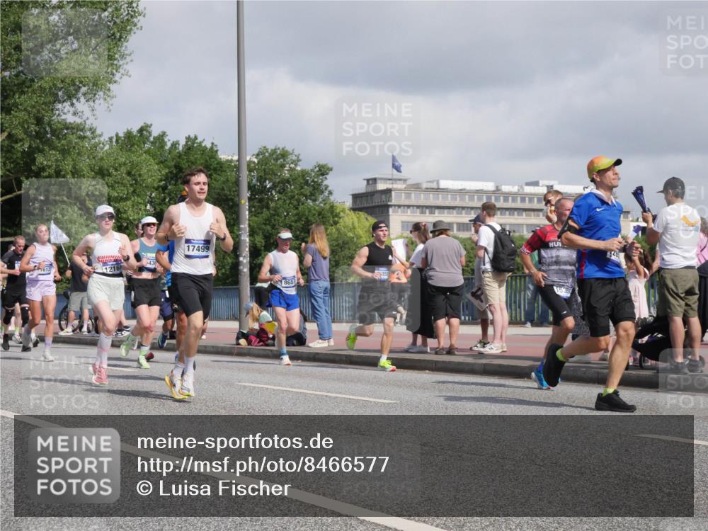 29.06.2025 - hella hamburg halbmarathon Luisa Fischer http://msf.ph/oto/8466577 29.06.2025 09:57:36 Kennedybrücke 436, 1612, 12161, 17499, 350, 8657, 153, 1549, 1817, 2592, 2596, 2955, 6389, 6723, 6923, 7508, 7908, 8657, 9038, 9661, 9931 meine-sportfotos.de
