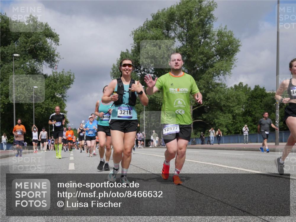 29.06.2025 - hella hamburg halbmarathon Luisa Fischer http://msf.ph/oto/8466632 29.06.2025 10:42:08 Kennedybrücke 2576, 6465, 3216, 14, 12577, 1856, 3216, 3307, 3726, 5617, 5684, 7589 meine-sportfotos.de
