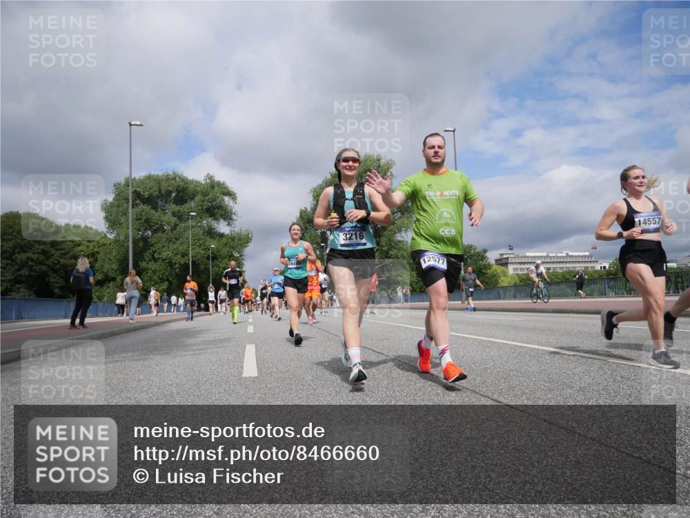 29.06.2025 - hella hamburg halbmarathon Luisa Fischer http://msf.ph/oto/8466660 29.06.2025 10:42:08 Kennedybrücke 14557, 3216, 12577, 1856, 3216, 3307, 3726, 5617, 5684, 7589 meine-sportfotos.de