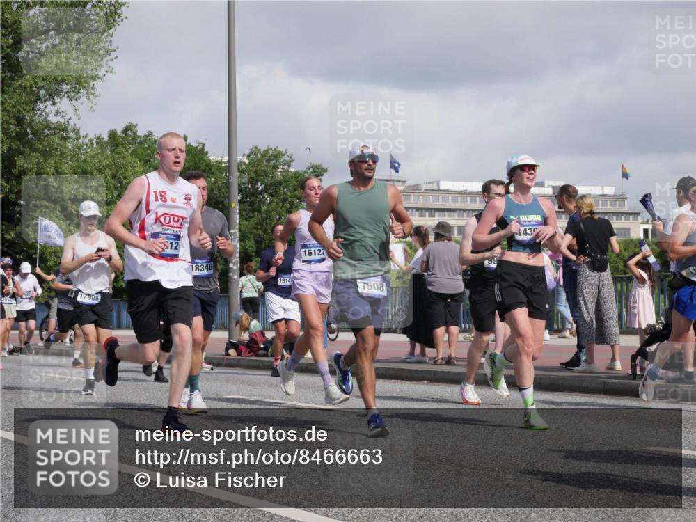 29.06.2025 - hella hamburg halbmarathon Luisa Fischer http://msf.ph/oto/8466663 29.06.2025 09:57:38 Kennedybrücke 17905, 15, 12, 18346, 1314, 16127, 7508, 143, 1549, 2592, 2596, 2955, 4832, 6389, 6723, 6923, 7508, 8117, 8657, 9661, 9931 meine-sportfotos.de