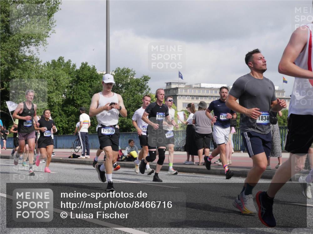 29.06.2025 - hella hamburg halbmarathon Luisa Fischer http://msf.ph/oto/8466716 29.06.2025 09:57:39 Kennedybrücke 19, 15684, 1549, 6389, 17905, 130, 6923, 131, 8346, 1549, 2592, 2596, 4832, 5705, 6389, 6723, 6923, 7508, 8117, 8657, 9661, 9931, 10122 meine-sportfotos.de