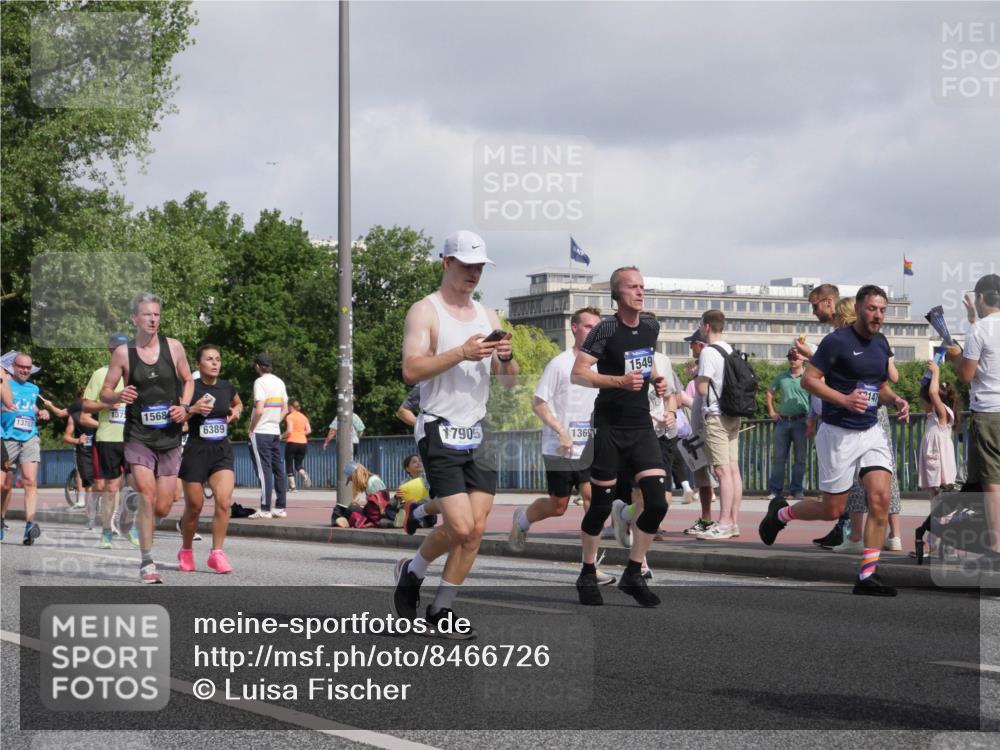 29.06.2025 - hella hamburg halbmarathon Luisa Fischer http://msf.ph/oto/8466726 29.06.2025 09:57:40 Kennedybrücke 137, 1568, 13707, 6389, 17905, 136, 1549, 147, 1549, 2592, 2596, 4832, 5705, 6389, 6723, 6923, 7508, 8117, 8657, 9661, 9931, 10122, 10868 meine-sportfotos.de