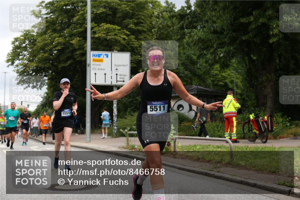 29.06.2025 - hella hamburg halbmarathon Yannick Fuchs http://msf.ph/oto/8466758 29.06.2025 10:57:21 20KM 1184, 1316, 1722, 1724, 1881, 1940, 1992, 2424, 3360, 4370, 4538, 4665, 5058, 5511, 5653, 5708, 5734, 6142, 6631, 7243, 7333, 8469, 8478, 8822, 9124, 9439, 9554, 9681, 9899, 10128, 10866, 11402, 12513, 13528, 13551, 14313, 15137, 15516, 15550, 16371, 16420, 16478, 16540, 16872, 17045, 17757, 17890, 17894, 18028, 18122, 18355, 18359, 18452, 18999, 19241 meine-sportfotos.de