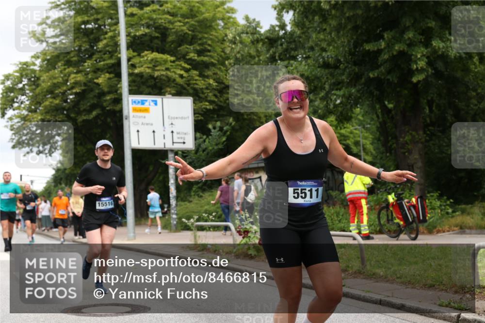 29.06.2025 - hella hamburg halbmarathon Yannick Fuchs http://msf.ph/oto/8466815 29.06.2025 10:57:21 20KM 1184, 1316, 1722, 1724, 1881, 1940, 1992, 2424, 3360, 4370, 4538, 4665, 5058, 5511, 5653, 5708, 5734, 6142, 6631, 7243, 7333, 8469, 8478, 8822, 9124, 9439, 9554, 9681, 9899, 10128, 10866, 11402, 12513, 13528, 13551, 14313, 15137, 15516, 15550, 16371, 16420, 16478, 16540, 16872, 17045, 17757, 17890, 17894, 18028, 18122, 18355, 18359, 18452, 18999, 19241 meine-sportfotos.de