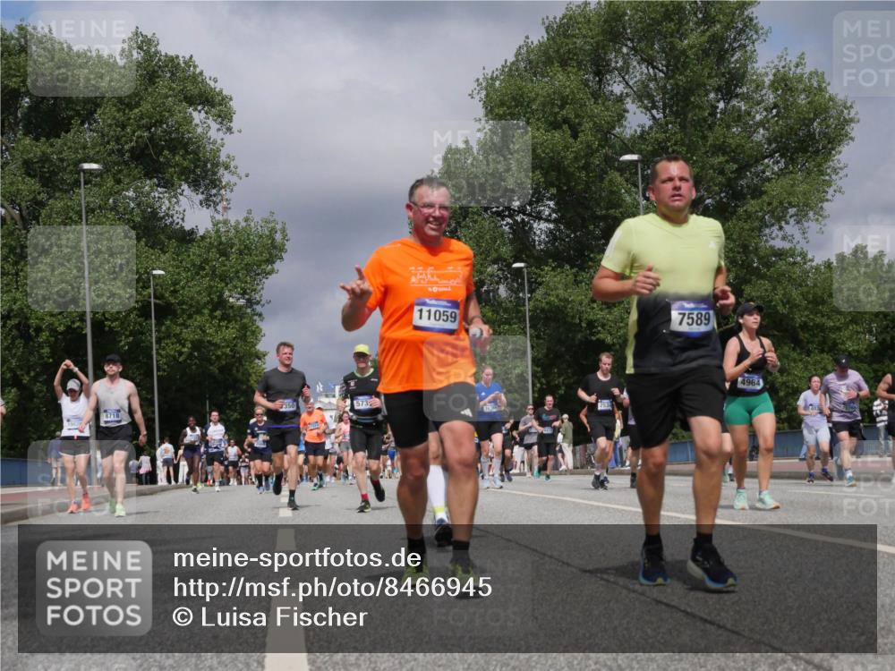29.06.2025 - hella hamburg halbmarathon Luisa Fischer http://msf.ph/oto/8466945 29.06.2025 10:42:17 Kennedybrücke 0, 11059, 350, 573, 8718, 16300, 1902, 2534, 7589, 4964, 1451, 1856, 1883, 2524, 2534, 2660, 3307, 3726, 4028, 4410, 4603, 4964, 5617, 5684, 5735, 7341, 7350, 7589 meine-sportfotos.de