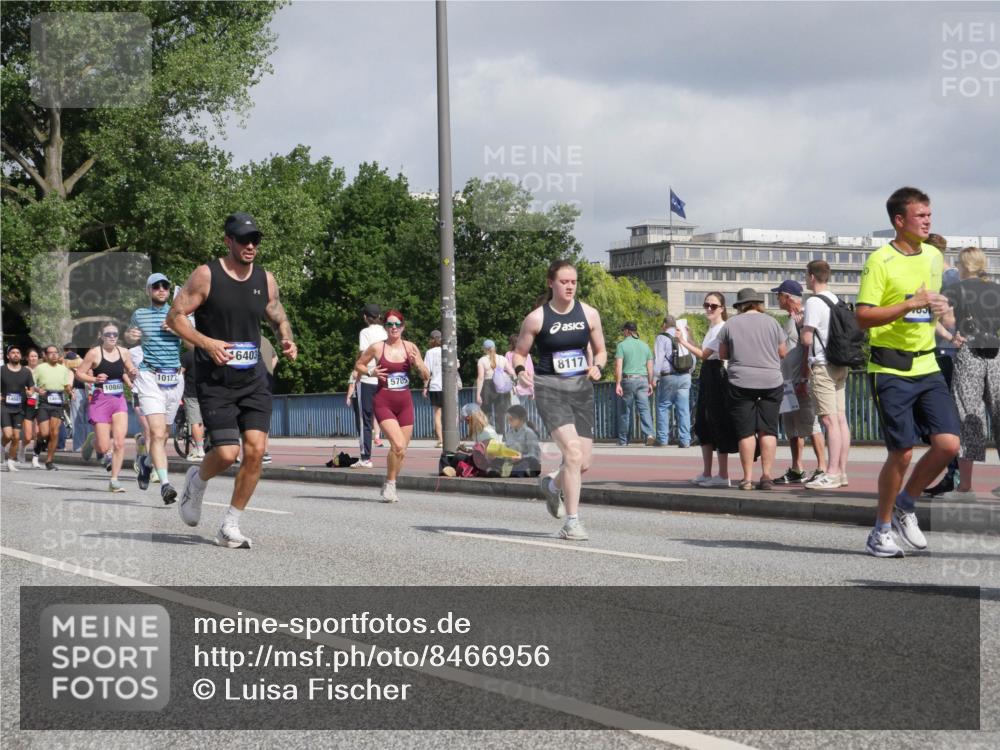 29.06.2025 - hella hamburg halbmarathon Luisa Fischer http://msf.ph/oto/8466956 29.06.2025 09:57:46 Kennedybrücke 1086, 10122, 6403, 5705, 8117, 2274, 2592, 2596, 3208, 3209, 3258, 4832, 5399, 5705, 6723, 8117, 8437, 9093, 9159, 9476, 9720, 10122, 10868 meine-sportfotos.de