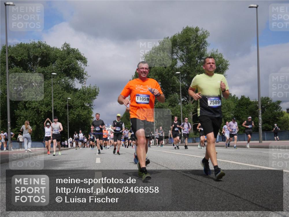 29.06.2025 - hella hamburg halbmarathon Luisa Fischer http://msf.ph/oto/8466958 29.06.2025 10:42:17 Kennedybrücke 8718, 7350, 5735, 11059, 2524, 7589, 1451, 1856, 1883, 2524, 2534, 2660, 3307, 3726, 4028, 4410, 4603, 4964, 5617, 5684, 5735, 7341, 7350, 7589 meine-sportfotos.de
