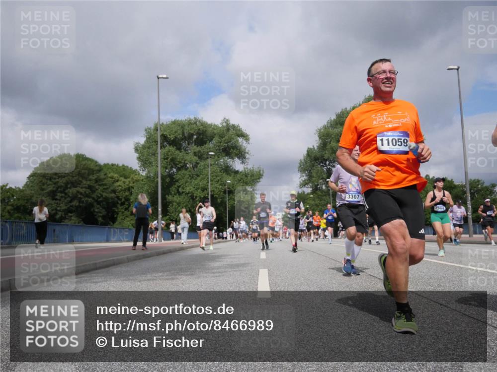 29.06.2025 - hella hamburg halbmarathon Luisa Fischer http://msf.ph/oto/8466989 29.06.2025 10:42:18 Kennedybrücke 11059, 3307, 4964, 1451, 1856, 1883, 2092, 2524, 2534, 2660, 3307, 4028, 4410, 4603, 4964, 5617, 5735, 7341, 7350, 7589, 10604 meine-sportfotos.de