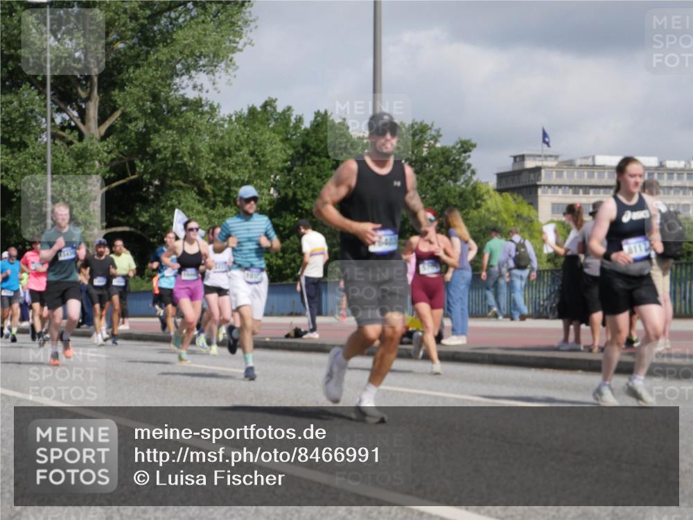 29.06.2025 - hella hamburg halbmarathon Luisa Fischer http://msf.ph/oto/8466991 29.06.2025 09:57:47 Kennedybrücke 5430, 8112, 2274, 2592, 2596, 3208, 3209, 3258, 4832, 5399, 5705, 6723, 8117, 8437, 9031, 9093, 9159, 9476, 9720, 10122, 10868 meine-sportfotos.de