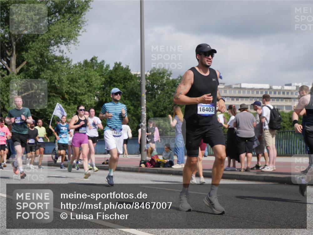 29.06.2025 - hella hamburg halbmarathon Luisa Fischer http://msf.ph/oto/8467007 29.06.2025 09:57:48 Kennedybrücke 1543, 14687, 086, 10122, 16403, 2274, 2592, 2596, 3208, 3209, 3258, 4832, 5399, 5705, 6723, 8117, 8437, 9031, 9093, 9159, 9476, 9720, 10122, 10868 meine-sportfotos.de
