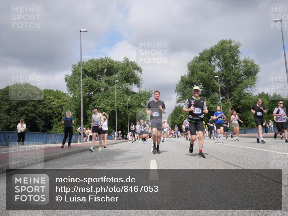 29.06.2025 - hella hamburg halbmarathon Luisa Fischer http://msf.ph/oto/8467053 29.06.2025 10:42:20 Kennedybrücke 8718, 7350, 5735, 1451, 1883, 2092, 2524, 2534, 2660, 3307, 4028, 4410, 4603, 4964, 5735, 6112, 7341, 7350, 7589, 7815, 10604, 10696 meine-sportfotos.de