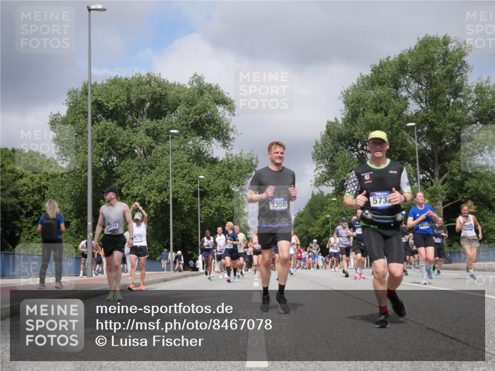29.06.2025 - hella hamburg halbmarathon Luisa Fischer http://msf.ph/oto/8467078 29.06.2025 10:42:20 Kennedybrücke 8718, 19021, 7350, 573, 16388, 16883, 1451, 1883, 2092, 2524, 2534, 2660, 3307, 4028, 4410, 4603, 4964, 5735, 6112, 7341, 7350, 7589, 7815, 10604, 10696 meine-sportfotos.de