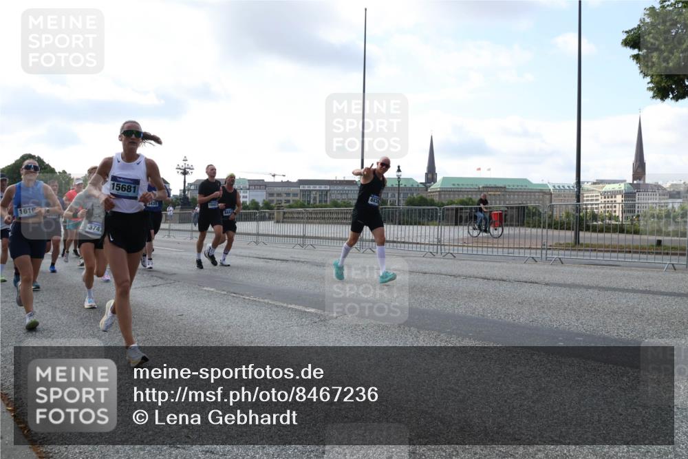 29.06.2025 - hella hamburg halbmarathon Lena Gebhardt http://msf.ph/oto/8467236 29.06.2025 09:55:18 Lombardsbrücke 1610, 374, 15681, 3435, 1042, 6667, 1120, 1151, 1200, 1683, 1696, 1706, 1884, 1976, 2207, 2274, 2287, 2367, 2411, 2592, 2596, 2816, 3087, 3208, 3209, 3258, 3435, 3747, 3985, 4093, 4121, 4189, 4832, 4938, 5102, 5399, 5459, 5638, 5705, 5708, 5915, 6027, 6054, 6158, 6290, 6389, 6532, 6662, 6836, 6923, 6938, 6991, 7052, 7312, 7335, 7659, 7908, 8371, 8437, 8487, 8693, 8889, 8981, 9031, 9093, 9159, 9476, 9661, 9710, 9869, 9931, 11333 meine-sportfotos.de