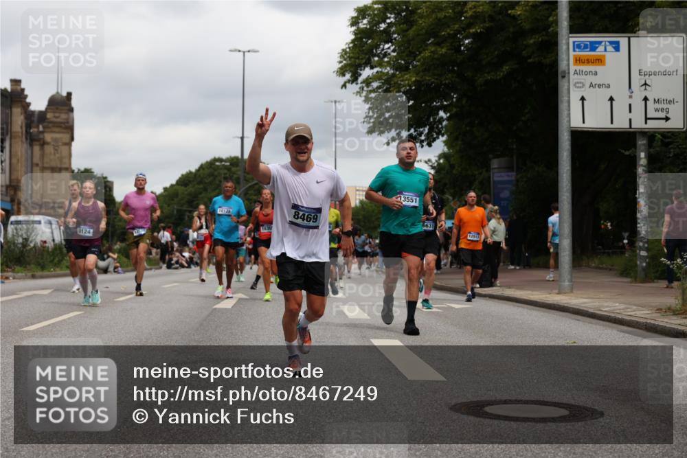 29.06.2025 - hella hamburg halbmarathon Yannick Fuchs http://msf.ph/oto/8467249 29.06.2025 10:57:23 20KM 1184, 1316, 1722, 1724, 1940, 1992, 2424, 3360, 4370, 4665, 5058, 5305, 5511, 5653, 5734, 6142, 6631, 7243, 7333, 8469, 8478, 8822, 9124, 9439, 9554, 9681, 9899, 10128, 10766, 10866, 11402, 11527, 12513, 13528, 13551, 14313, 15137, 15516, 15550, 16371, 16478, 16872, 17071, 17757, 17890, 17894, 18028, 18122, 18355, 18359, 18452, 19241 meine-sportfotos.de