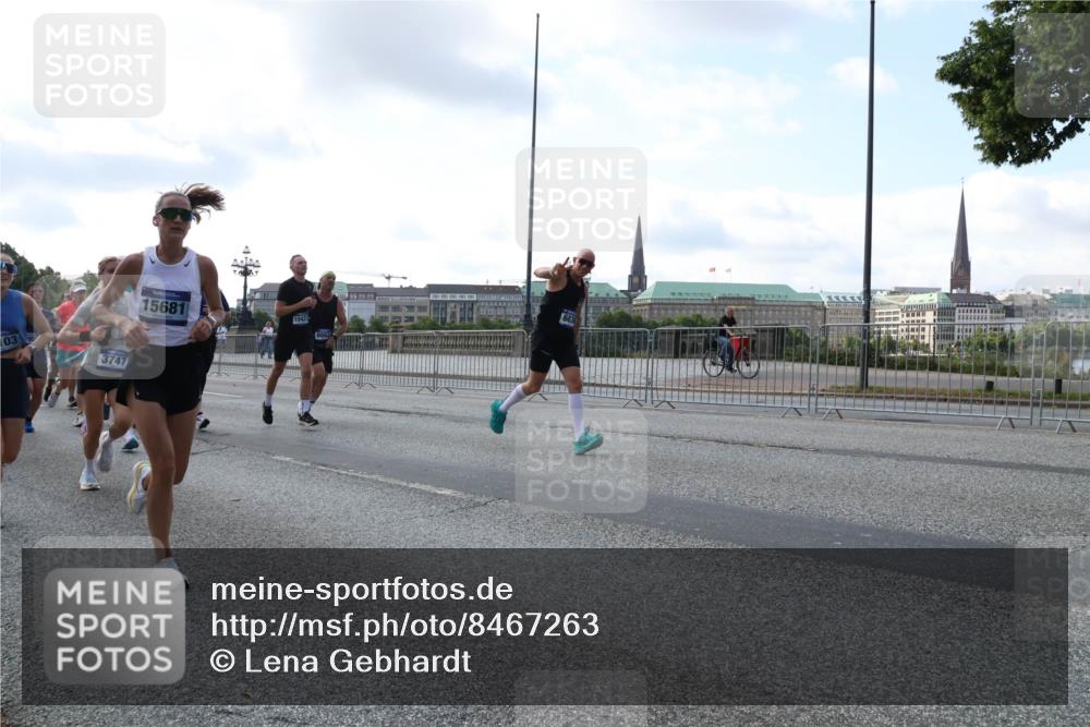 29.06.2025 - hella hamburg halbmarathon Lena Gebhardt http://msf.ph/oto/8467263 29.06.2025 09:55:18 Lombardsbrücke 103, 3747, 15681, 1042, 66627, 1120, 1151, 1200, 1683, 1696, 1706, 1884, 1976, 2207, 2274, 2287, 2367, 2411, 2592, 2596, 2816, 3087, 3208, 3209, 3258, 3435, 3747, 3985, 4093, 4121, 4189, 4832, 4938, 5102, 5399, 5459, 5638, 5705, 5708, 5915, 6027, 6054, 6158, 6290, 6389, 6532, 6662, 6836, 6923, 6938, 6991, 7052, 7312, 7335, 7659, 7908, 8371, 8437, 8487, 8693, 8889, 8981, 9031, 9093, 9159, 9476, 9661, 9710, 9869, 9931, 11333 meine-sportfotos.de