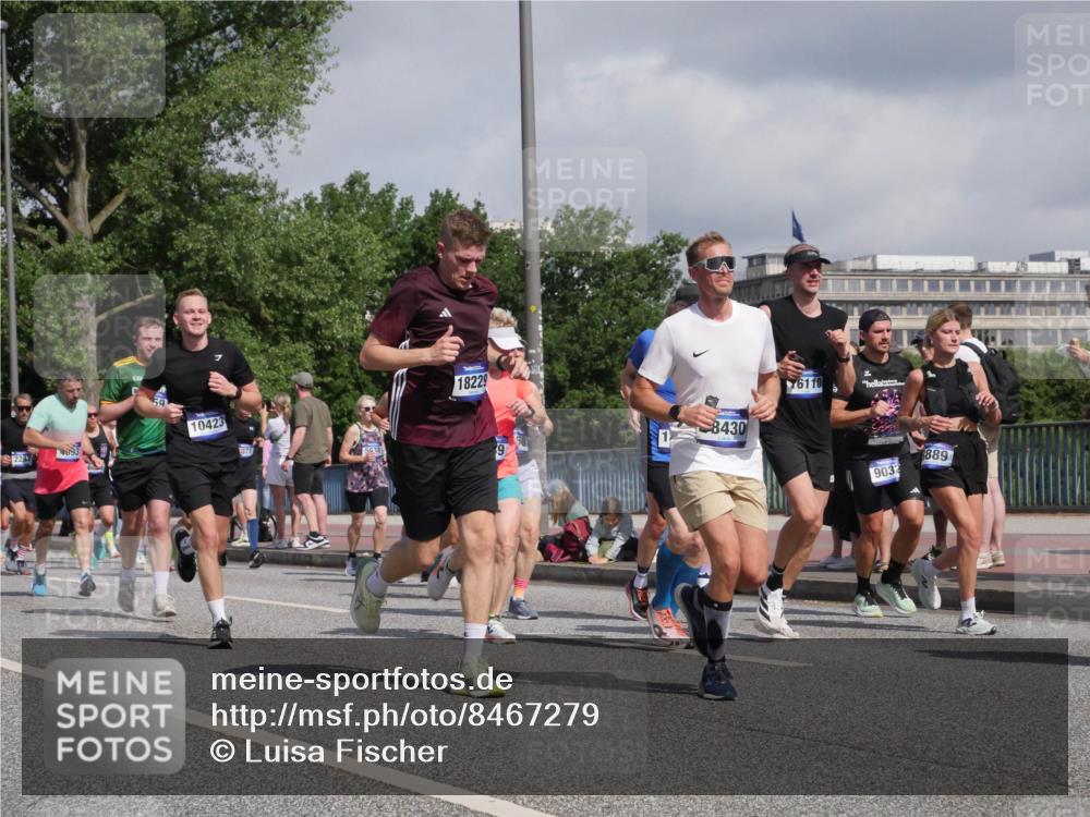 29.06.2025 - hella hamburg halbmarathon Luisa Fischer http://msf.ph/oto/8467279 29.06.2025 09:57:58 Kennedybrücke 4893, 10423, 371, 18229, 9, 8430, 76110, 9032, 889, 1884, 2274, 2287, 2411, 3087, 3209, 3435, 3747, 4093, 5102, 5638, 6027, 6158, 6662, 6836, 7659, 8218, 8371, 8487, 8693, 8889, 9031, 9032, 9649, 9720, 9869, 10053, 10184, 10423 meine-sportfotos.de
