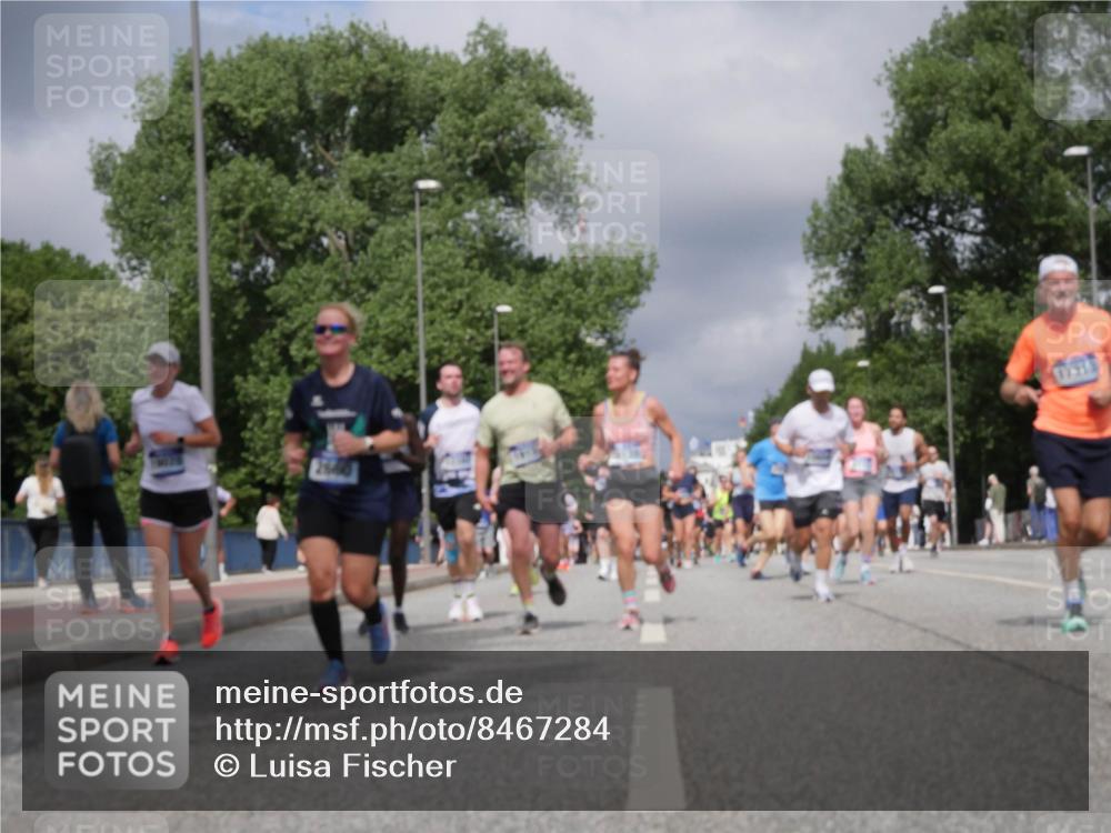 29.06.2025 - hella hamburg halbmarathon Luisa Fischer http://msf.ph/oto/8467284 29.06.2025 10:42:24 Kennedybrücke 1451, 1883, 2092, 2524, 2534, 2660, 4028, 4410, 4603, 5735, 6112, 7341, 7350, 7815, 10604, 10696 meine-sportfotos.de