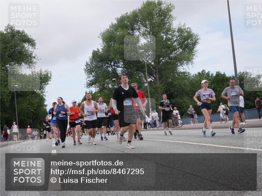 29.06.2025 - hella hamburg halbmarathon Luisa Fischer http://msf.ph/oto/8467295 29.06.2025 11:13:22 Kennedybrücke 121, 10689, 15065, 1601, 3965, 10911, 11712, 1601, 2191, 3135, 3137, 3965, 4716, 4800, 5504, 6959, 7196, 9197, 10689 meine-sportfotos.de