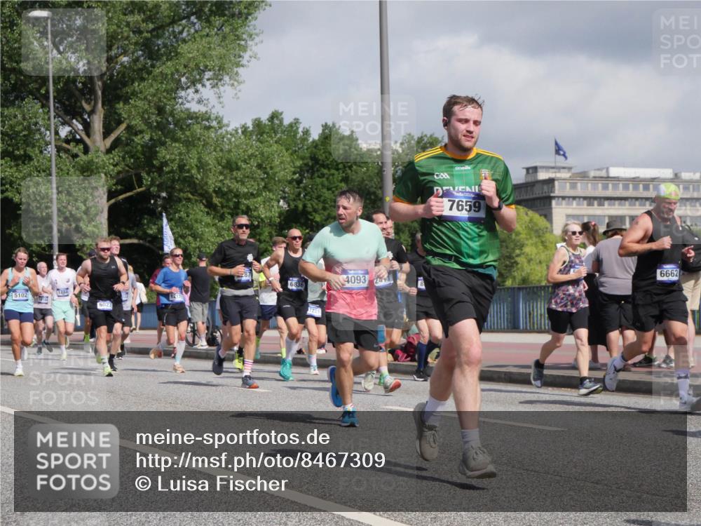 29.06.2025 - hella hamburg halbmarathon Luisa Fischer http://msf.ph/oto/8467309 29.06.2025 09:58:01 Kennedybrücke 5102, 1884, 6027, 6836, 4093, 24, 7659, 6662, 1884, 2287, 2411, 2708, 3087, 3435, 3747, 3985, 4093, 5102, 5638, 5915, 6027, 6054, 6158, 6532, 6662, 6836, 7052, 7659, 8218, 8371, 8487, 8577, 8693, 8889, 8927, 9032, 9386, 9529, 9649, 9786, 9869, 10053, 10184, 10423 meine-sportfotos.de