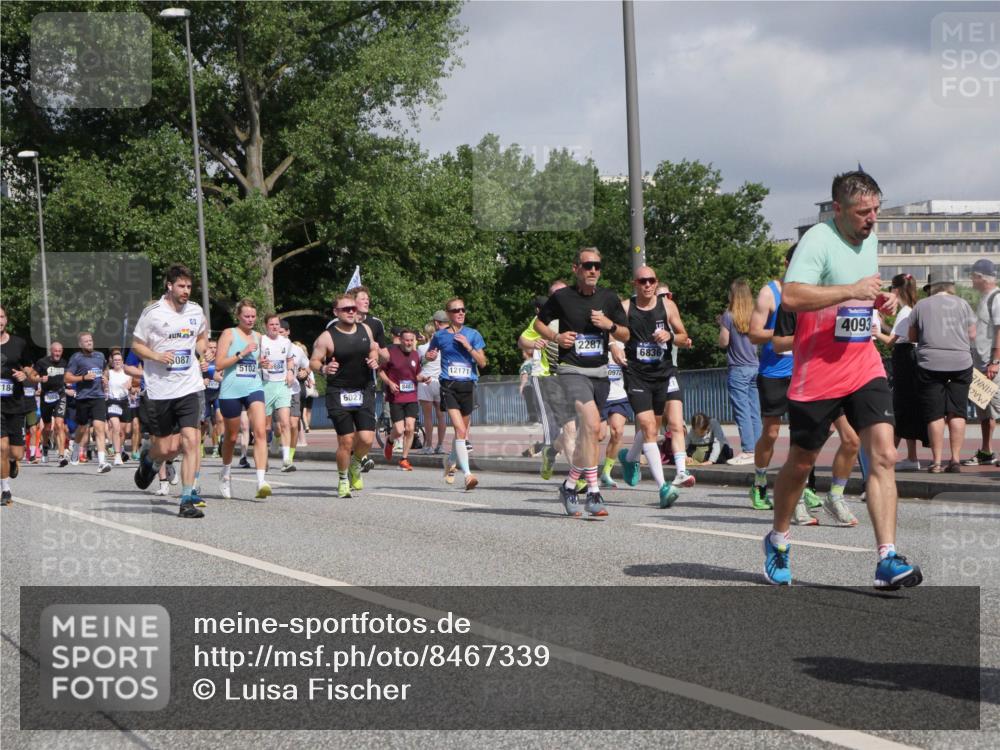 29.06.2025 - hella hamburg halbmarathon Luisa Fischer http://msf.ph/oto/8467339 29.06.2025 09:58:01 Kennedybrücke 18, 087, 0, 5102, 884, 12171, 6027, 2287, 0972, 6836, 4093, 1884, 2287, 2411, 2708, 3087, 3435, 3747, 3985, 4093, 5102, 5638, 5915, 6027, 6054, 6158, 6532, 6662, 6836, 7052, 7659, 8218, 8371, 8487, 8577, 8693, 8889, 8927, 9032, 9386, 9529, 9649, 9786, 9869, 10053, 10184, 10423 meine-sportfotos.de