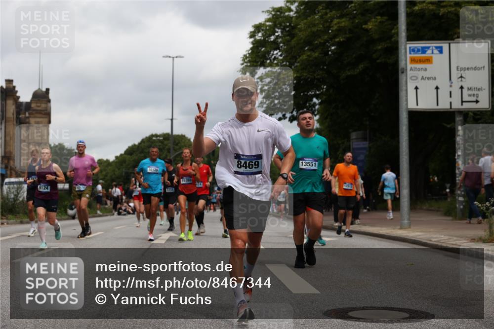 29.06.2025 - hella hamburg halbmarathon Yannick Fuchs http://msf.ph/oto/8467344 29.06.2025 10:57:24 20KM 1184, 1316, 1722, 1724, 1940, 1992, 2424, 3360, 4370, 4665, 5058, 5305, 5511, 5734, 6142, 6631, 7243, 7333, 8469, 8478, 8822, 9124, 9439, 9681, 9899, 10128, 10766, 10866, 11402, 11527, 12513, 13528, 13551, 14313, 15137, 15516, 15550, 16371, 16478, 16639, 16872, 17071, 17757, 17890, 17894, 18028, 18122, 18355, 18359, 18452 meine-sportfotos.de