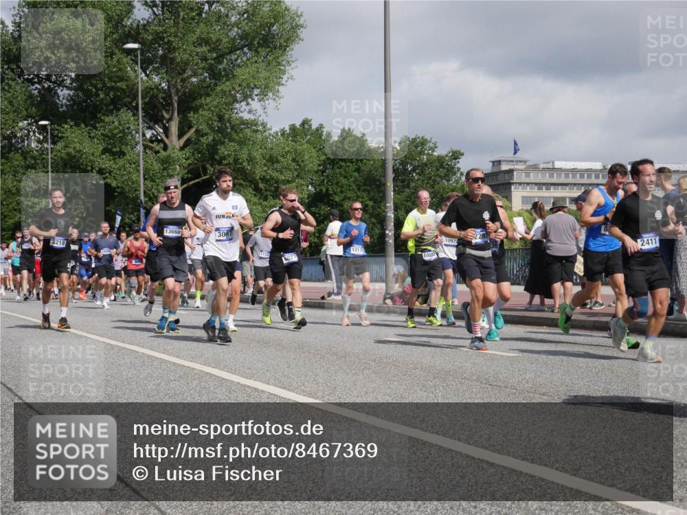 29.06.2025 - hella hamburg halbmarathon Luisa Fischer http://msf.ph/oto/8467369 29.06.2025 09:58:02 Kennedybrücke 8218, 13666, 3087, 2287, 12171, 6027, 2411, 10053, 1884, 2287, 2411, 2708, 3087, 3435, 3747, 3985, 4093, 4121, 5102, 5459, 5638, 5915, 6027, 6054, 6158, 6421, 6532, 6662, 6836, 7052, 7659, 8153, 8218, 8371, 8487, 8577, 8693, 8889, 8927, 9032, 9386, 9529, 9649, 9786, 9869, 10053, 10184, 10423 meine-sportfotos.de