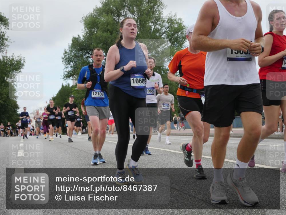 29.06.2025 - hella hamburg halbmarathon Luisa Fischer http://msf.ph/oto/8467387 29.06.2025 11:13:26 Kennedybrücke 5173, 11070, 12109, 10689, 965, 14259, 15, 1601, 1776, 2694, 3135, 3137, 3965, 4716, 4800, 5173, 5504, 7196, 9197, 10689 meine-sportfotos.de
