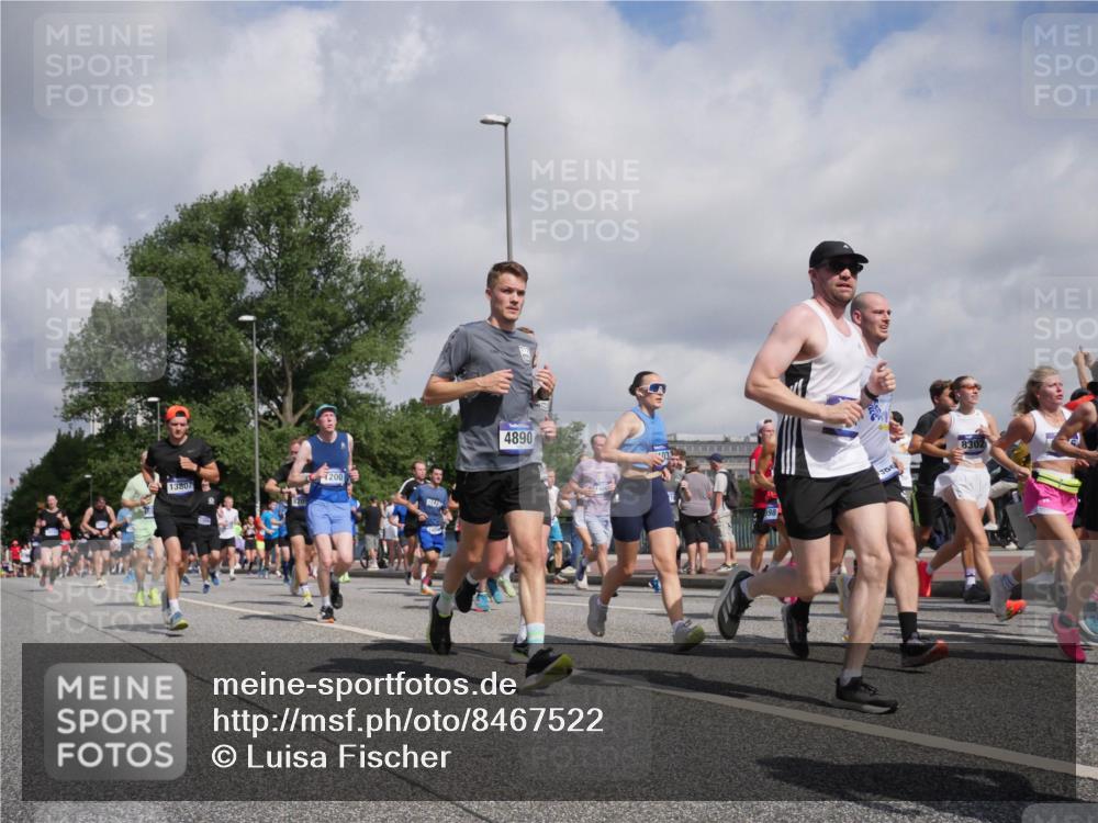 29.06.2025 - hella hamburg halbmarathon Luisa Fischer http://msf.ph/oto/8467522 29.06.2025 09:58:17 Kennedybrücke 13807, 200, 4890, 03, 8302, 1200, 1630, 1683, 1696, 1706, 2207, 2706, 3213, 3692, 4088, 4189, 4324, 4345, 4847, 4890, 5421, 6009, 6691, 6938, 7312, 7367, 8139, 8205, 8216, 8234, 8302, 8454, 8856, 8899, 8955, 10115, 10263 meine-sportfotos.de