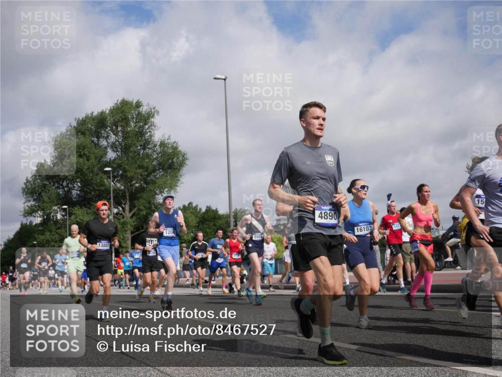 29.06.2025 - hella hamburg halbmarathon Luisa Fischer http://msf.ph/oto/8467527 29.06.2025 09:58:17 Kennedybrücke 13807, 1200, 813, 8955, 4890, 16103, 542, 3383, 598, 15, 1200, 1630, 1683, 1696, 1706, 2207, 2706, 3213, 3692, 4088, 4189, 4324, 4345, 4847, 4890, 5421, 6009, 6691, 6938, 7312, 7367, 8139, 8205, 8216, 8234, 8302, 8454, 8856, 8899, 8955, 10115, 10263 meine-sportfotos.de
