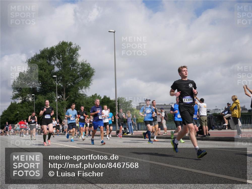 29.06.2025 - hella hamburg halbmarathon Luisa Fischer http://msf.ph/oto/8467568 29.06.2025 09:58:21 Kennedybrücke 18324, 11977, 11309, 4909, 1200, 1461, 1630, 1706, 3692, 4088, 4324, 4345, 4601, 5421, 6009, 7056, 7312, 7367, 8139, 8205, 8216, 8234, 8899, 8955, 8977, 10263 meine-sportfotos.de