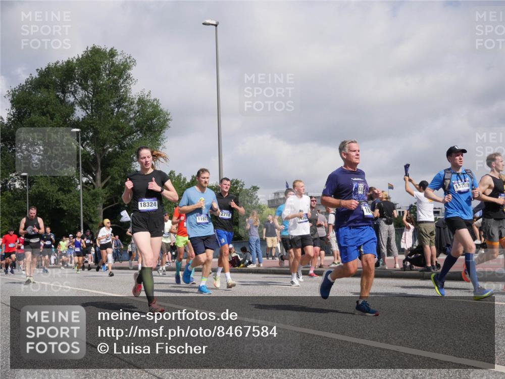 29.06.2025 - hella hamburg halbmarathon Luisa Fischer http://msf.ph/oto/8467584 29.06.2025 09:58:22 Kennedybrücke 18324, 13289, 11977, 2718, 4383, 1461, 1630, 1706, 3654, 3692, 4088, 4324, 4345, 4601, 6009, 7056, 7269, 7367, 7657, 8205, 8234, 8899, 8977 meine-sportfotos.de