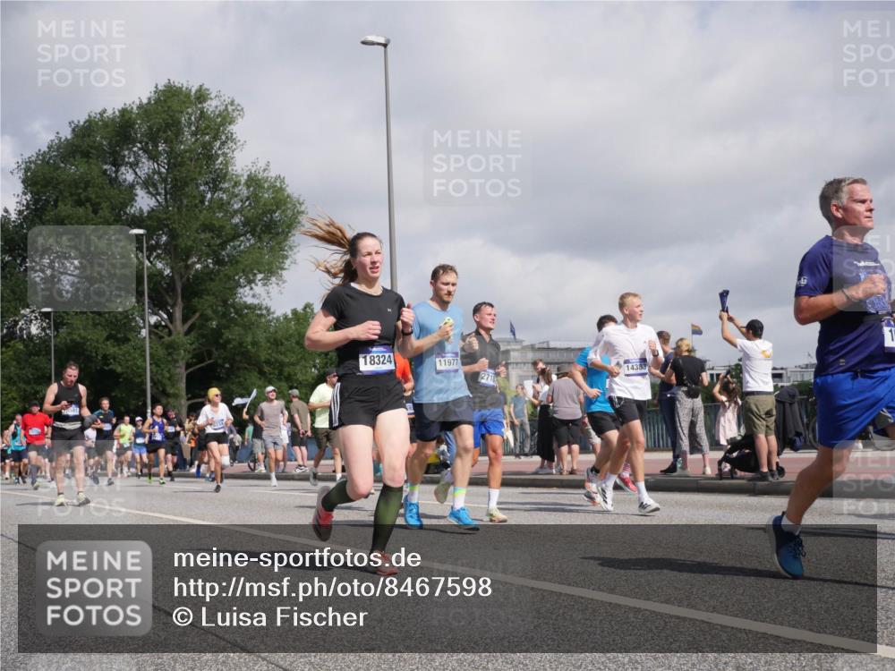 29.06.2025 - hella hamburg halbmarathon Luisa Fischer http://msf.ph/oto/8467598 29.06.2025 09:58:23 Kennedybrücke 18324, 11977, 14383, 1461, 1630, 1706, 3654, 3692, 4088, 4324, 4601, 6009, 7056, 7269, 7367, 7657, 8234, 8899, 8977, 9491 meine-sportfotos.de