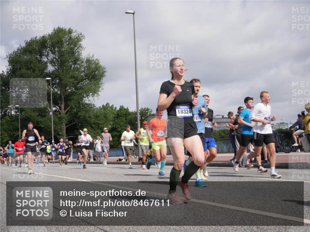 29.06.2025 - hella hamburg halbmarathon Luisa Fischer http://msf.ph/oto/8467611 29.06.2025 09:58:23 Kennedybrücke 18581, 1600, 7367, 18324, 1977, 2718, 1461, 1630, 1706, 3654, 3692, 4088, 4324, 4601, 6009, 7056, 7269, 7367, 7657, 8234, 8899, 8977, 9491 meine-sportfotos.de