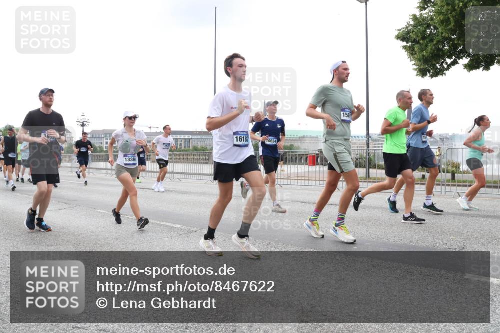 29.06.2025 - hella hamburg halbmarathon Lena Gebhardt http://msf.ph/oto/8467622 29.06.2025 10:32:39 Lombardsbrücke 3653, 13391, 12470, 16187, 10624, 150, 1078, 1199, 1237, 1640, 1732, 1987, 2059, 2276, 2349, 2943, 3022, 3365, 3422, 3653, 3660, 3670, 3707, 3708, 3753, 3778, 4314, 4365, 4446, 4605, 4857, 5658, 5743, 5783, 5871, 5941, 6040, 6228, 6312, 6315, 6861, 7308, 7309, 7387, 7468, 7531, 7633, 7702, 7749, 7750, 8124, 8127, 8170, 8175, 8303, 8625, 8787, 8839, 8840, 8914, 8993, 9010, 9034, 9125, 9188, 9206, 9542, 10002, 10013, 10048, 10277, 11756, 12423, 12424 meine-sportfotos.de