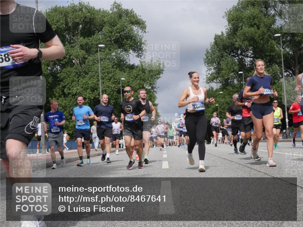 29.06.2025 - hella hamburg halbmarathon Luisa Fischer http://msf.ph/oto/8467641 29.06.2025 10:42:32 Kennedybrücke 58, 12675, 10072, 16469, 750, 2498, 856, 7263, 5418, 1736, 8783, 2498, 6112, 6342, 6343, 6611, 7263, 7684, 7815, 8783, 10315, 10696 meine-sportfotos.de