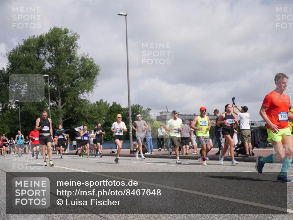 29.06.2025 - hella hamburg halbmarathon Luisa Fischer http://msf.ph/oto/8467648 29.06.2025 09:58:25 Kennedybrücke 3692, 16003, 7367, 1151, 1461, 1630, 1689, 1706, 3654, 3692, 4033, 4088, 4324, 4601, 7056, 7269, 7332, 7367, 7657, 8234, 8977, 9491, 9934 meine-sportfotos.de