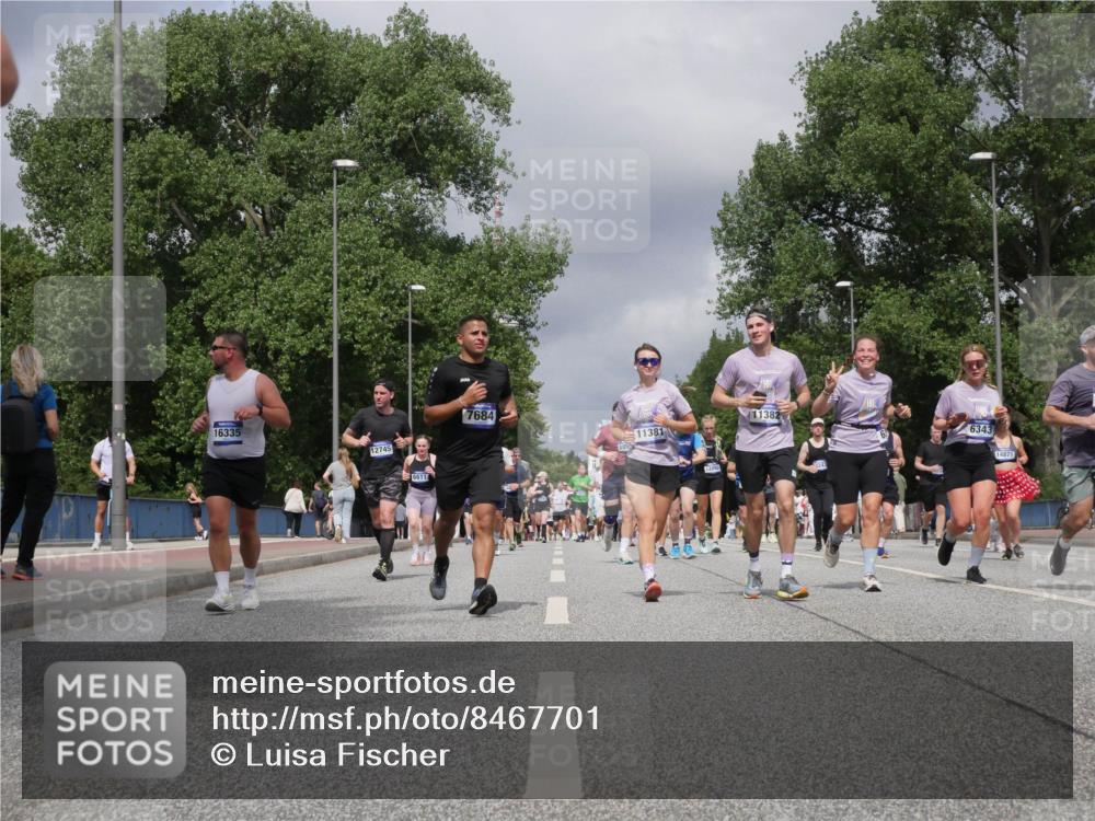 29.06.2025 - hella hamburg halbmarathon Luisa Fischer http://msf.ph/oto/8467701 29.06.2025 10:42:37 Kennedybrücke 16335, 12745, 6611, 7684, 1055, 11381, 11382, 6343, 14871, 2498, 2893, 6342, 6343, 6611, 7263, 7684, 8243, 8367, 8783, 9393, 10001, 10315, 10554 meine-sportfotos.de