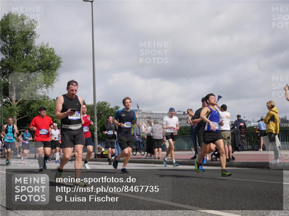 29.06.2025 - hella hamburg halbmarathon Luisa Fischer http://msf.ph/oto/8467735 29.06.2025 09:58:28 Kennedybrücke 1461, 15733, 6581, 3799, 16985, 4601, 70, 511, 1151, 1216, 1461, 1689, 1706, 3654, 3692, 3945, 4033, 4088, 4127, 4324, 4601, 4938, 6481, 7056, 7269, 7332, 7657, 8234, 8977, 9491, 9551, 9934, 10811 meine-sportfotos.de