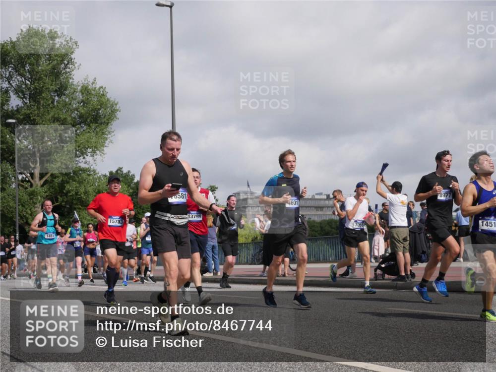 29.06.2025 - hella hamburg halbmarathon Luisa Fischer http://msf.ph/oto/8467744 29.06.2025 09:58:29 Kennedybrücke 1461, 15733, 0581, 13799, 4601, 7056, 8977, 1451, 1151, 1216, 1461, 1689, 3654, 3945, 4033, 4088, 4127, 4324, 4601, 4938, 6481, 7056, 7269, 7332, 7657, 8234, 8977, 9491, 9551, 9934, 10811 meine-sportfotos.de